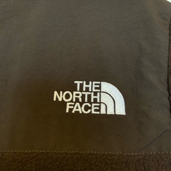 Women’s North Face Denali jacket - Picture 4 of 4